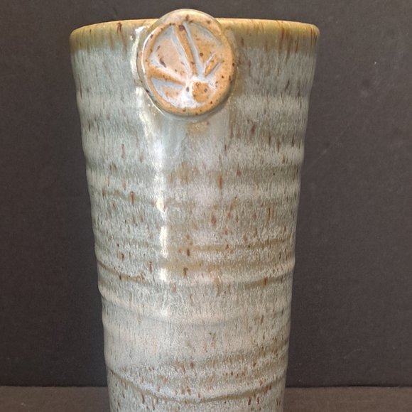 HANDMADE POTTERY VASE - Picture 4 of 9